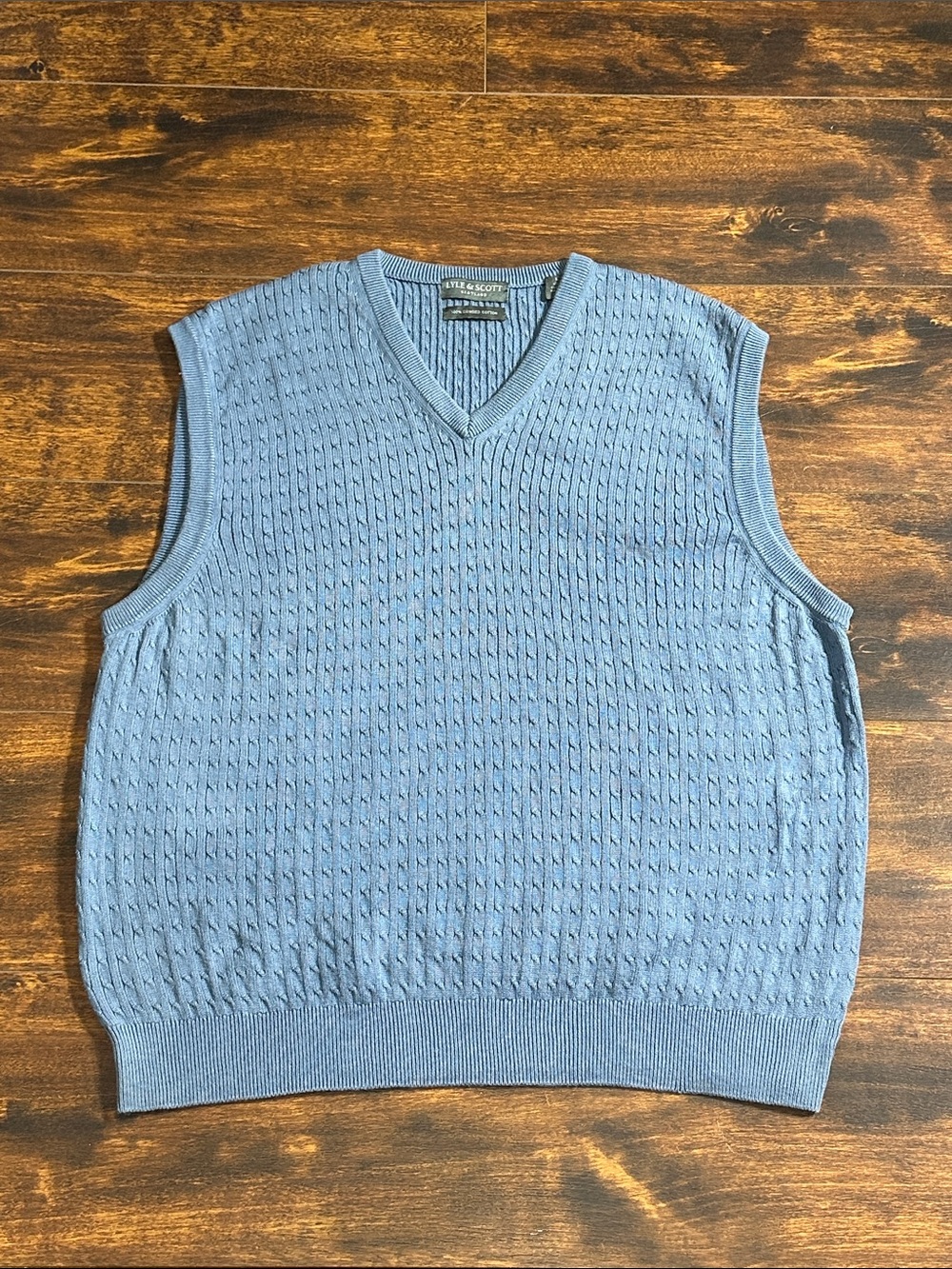 Lyle & Scott Men’s L Blue Cable Knit Cotton Sweater Vest 🩵 Preppy